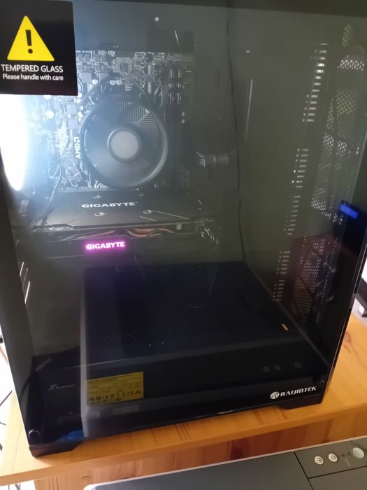 Геймърски компютър ryzen 5