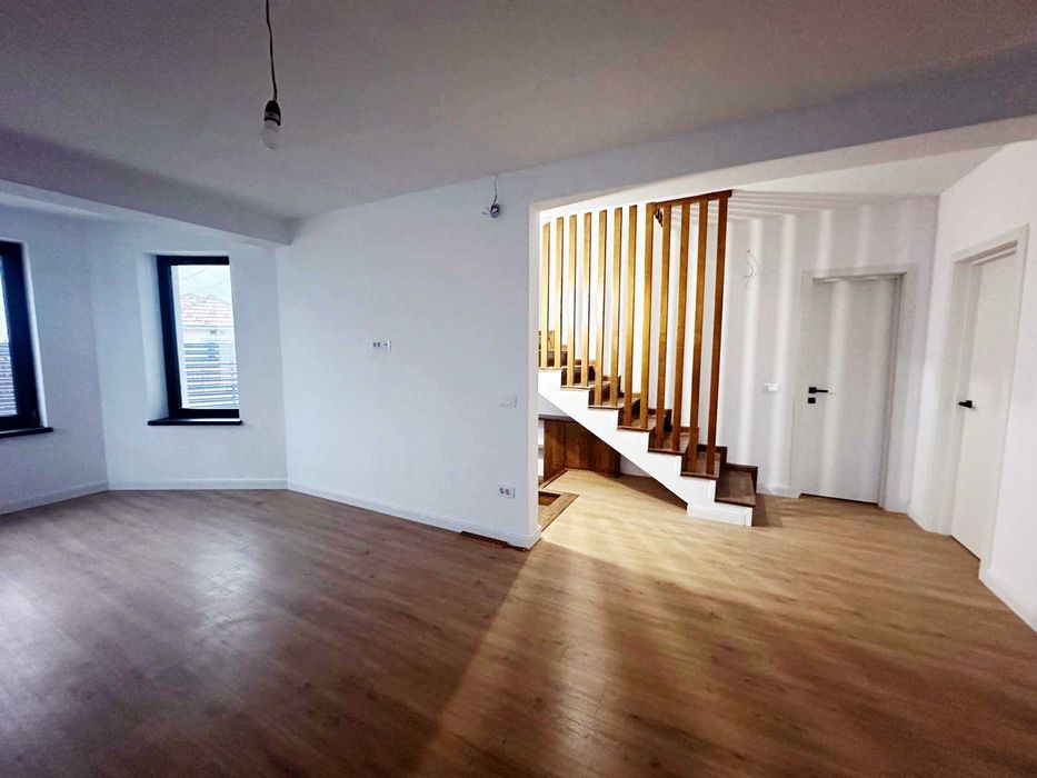 Casă Mărăcineni 2025 Eficientă Energetic/ Gaz - Trifazic - Apa - Canal - Asfalt - Acte pregătite