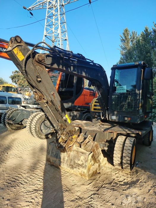 Mini  Excavator LG 670 BM sotiladi