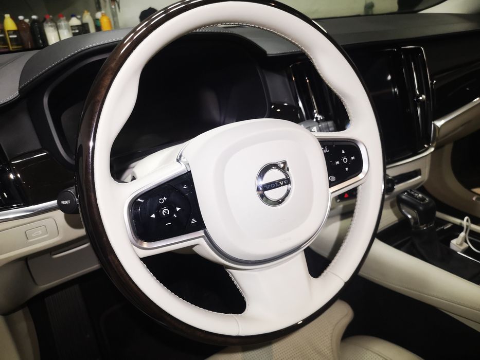 Vopsim Volane din Piele-Reconditionari Audi a5 a7 a8