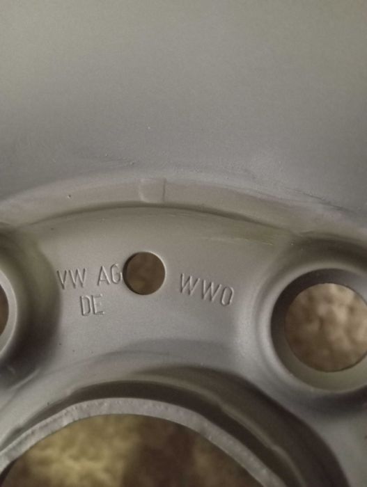 16 цола 5х112 Шкода - оригинални железни джанти за Шкода