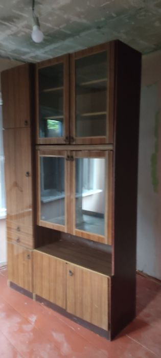 Продам белорусский шкаф .