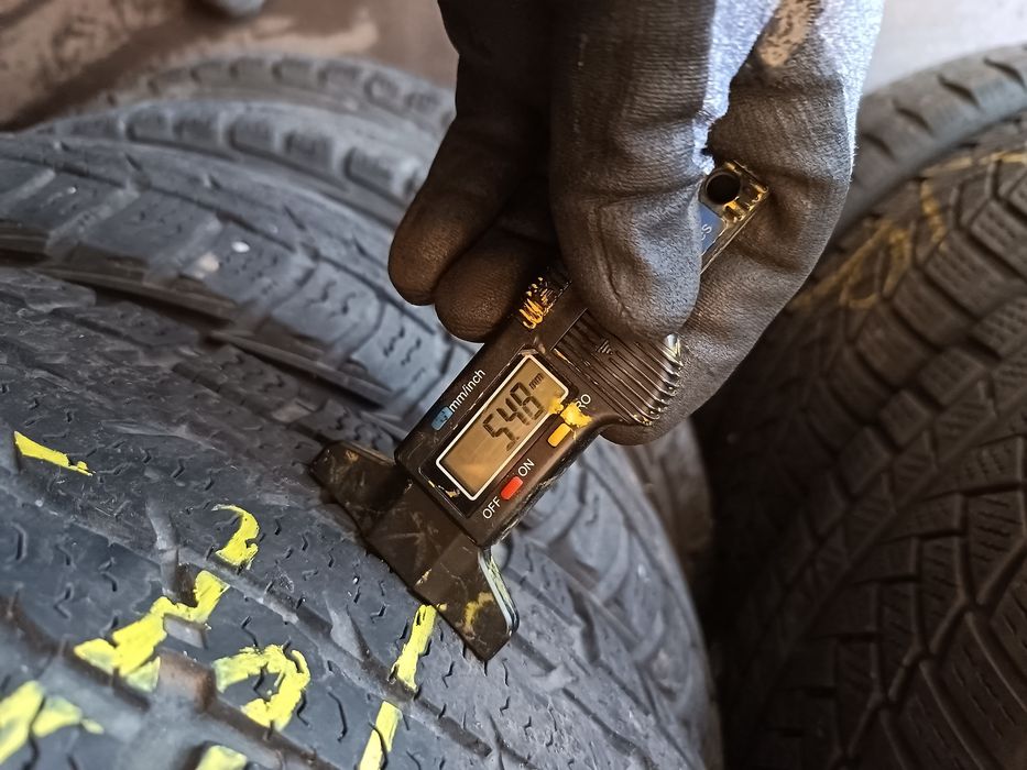 Anvelope MS iarna 195 75 16c Nokian 2018 5.5-6.5mm