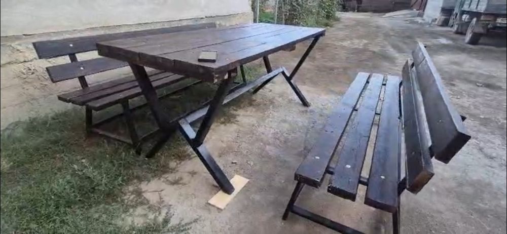 Дачный столик со скамейкой