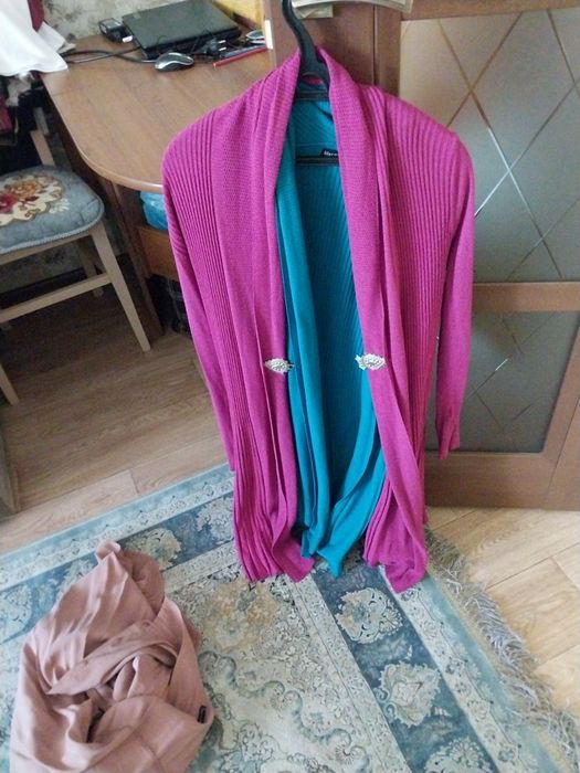 Продам женский кардиган 2 шт