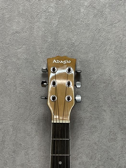Продается Гитара Adagio