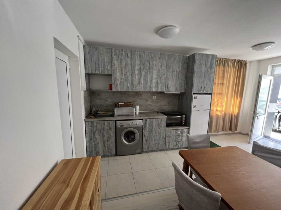 Дава се под наем Едностаен апартамент в Пловдив, Кършияка - 35 кв.м за 175 € - Снимка #1