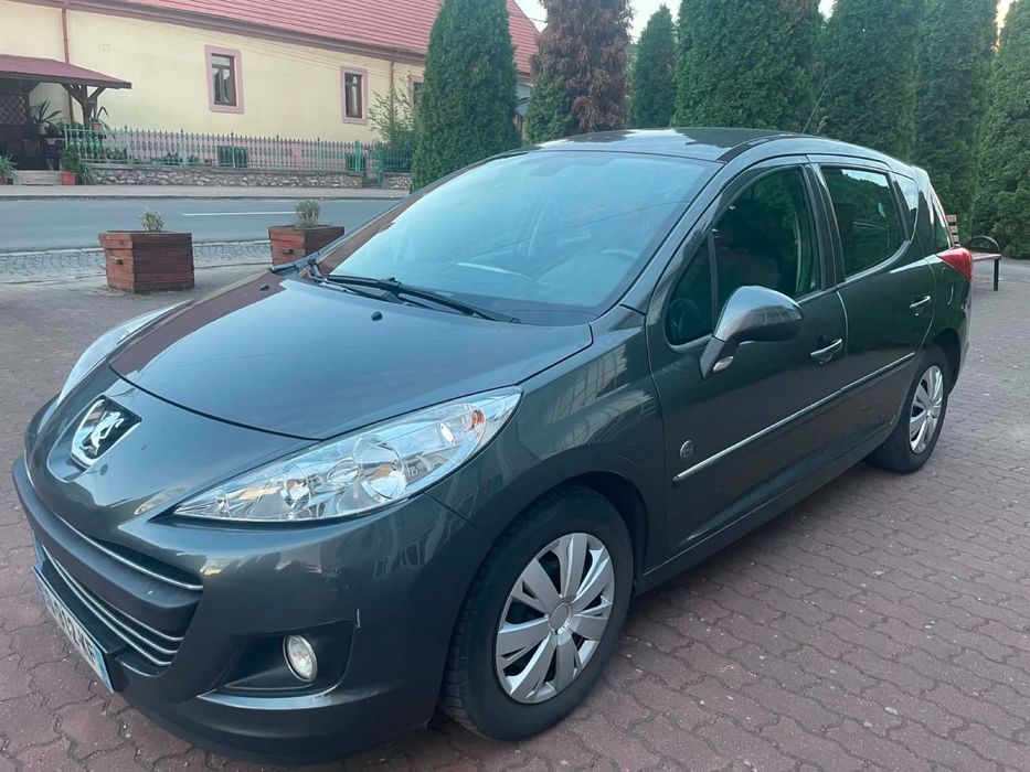 Peugeot  207 1.4 16 V 2013