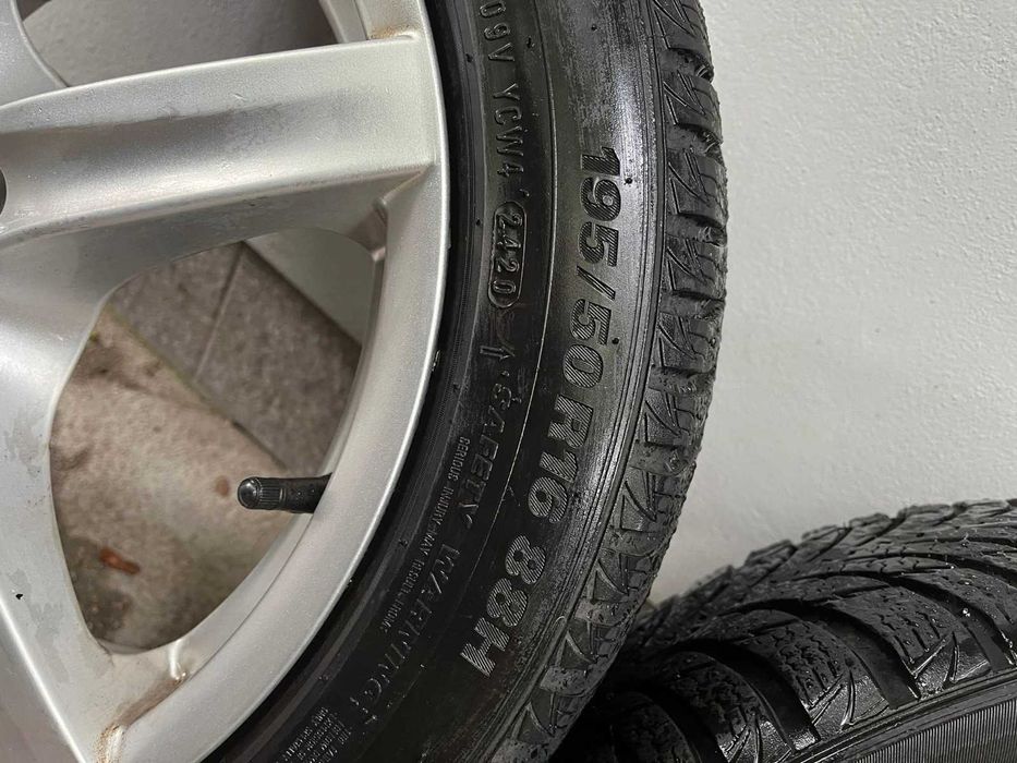 Set roti Alutec Grip 16" cu cauciucuri de iarna Kumho Wintercraft