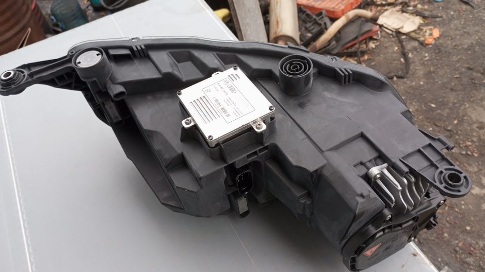 Far stânga bixenon și LED Skoda rapid an fabricație 2017 2020