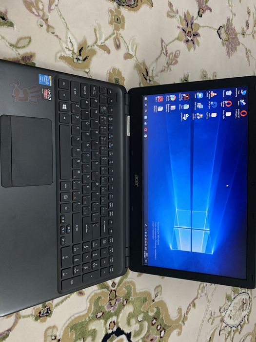 Ноутбук Acer E1-572G