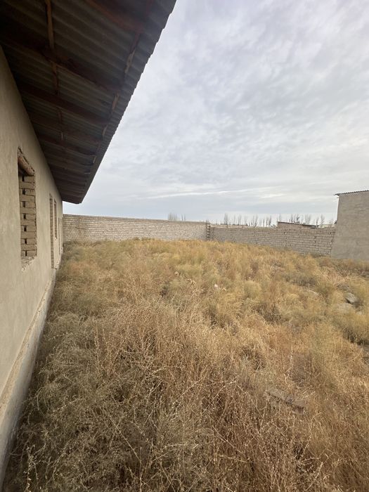 Xovli sotiladi manzil Qarshi shahar Yangi shoyhuja metallom baza yonid