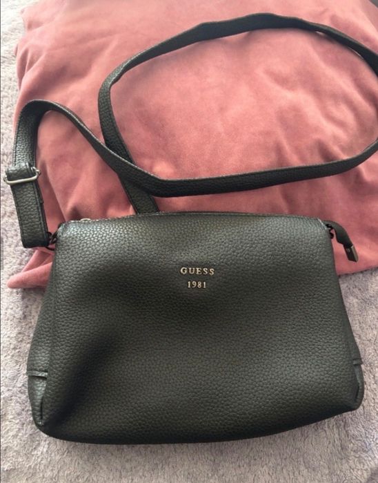 Дамска чанта Guess