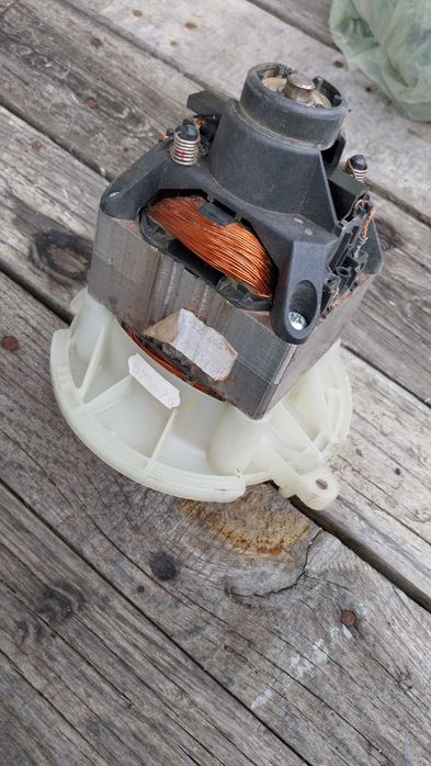 Косачка Bosch Arm32 на части