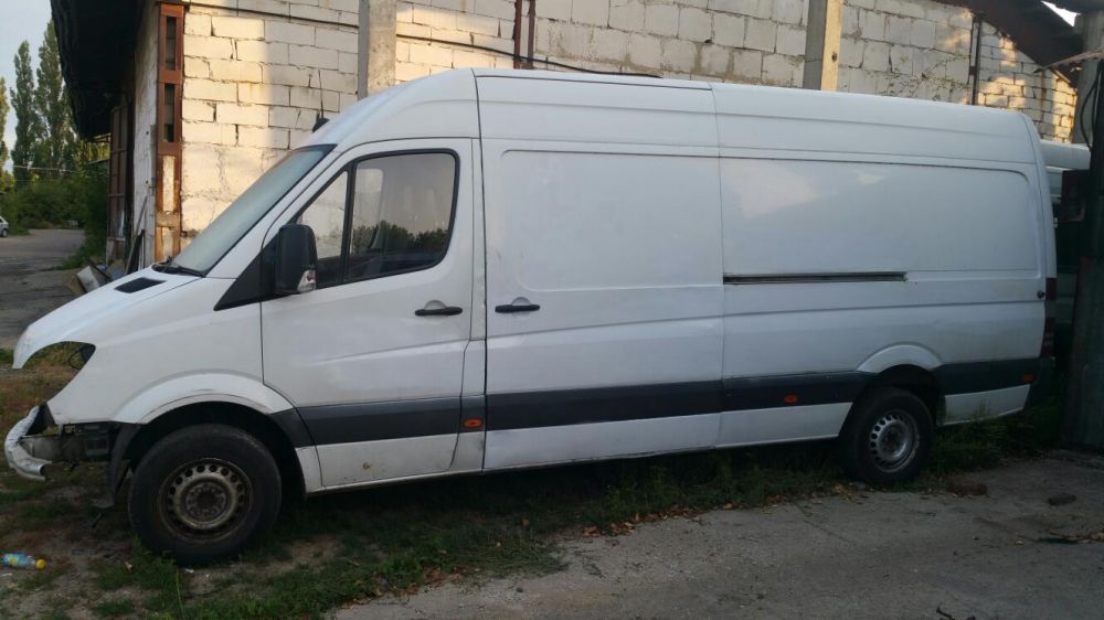 Dezmembrez Mercedes Sprinter 515 , 511 , 313 , 311 , 513, motor de 214