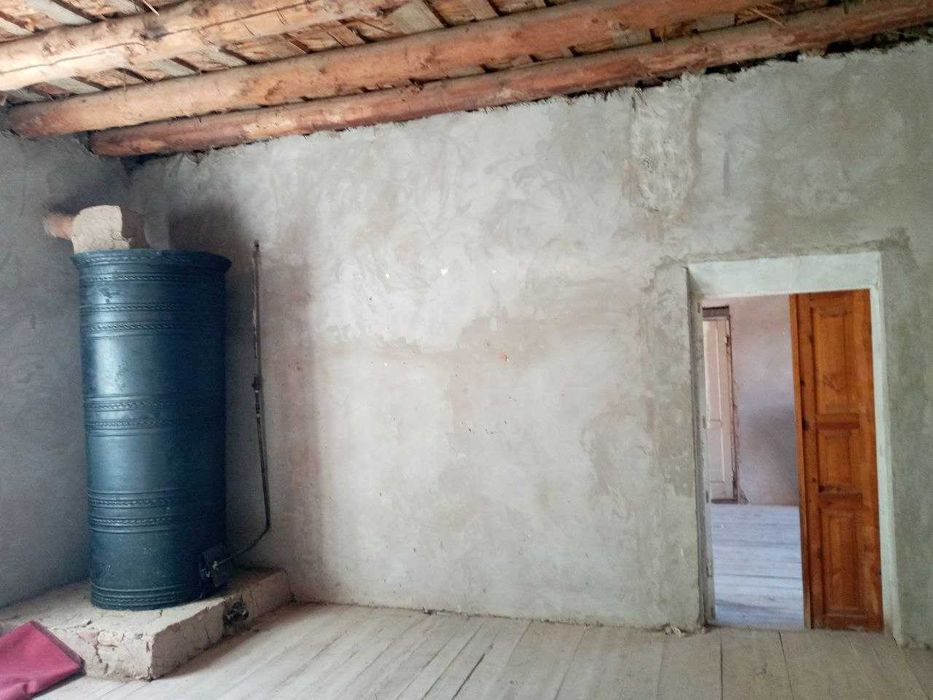 Hovli Sotiladi 1300 metr kvadrat
