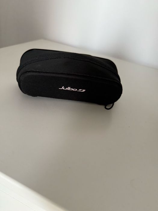 Ochelari sport Julbo polarizați cu protecție laterală și husă