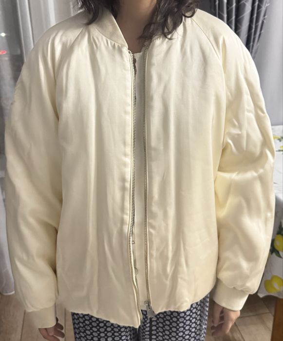 Бомбер бежевый Mango