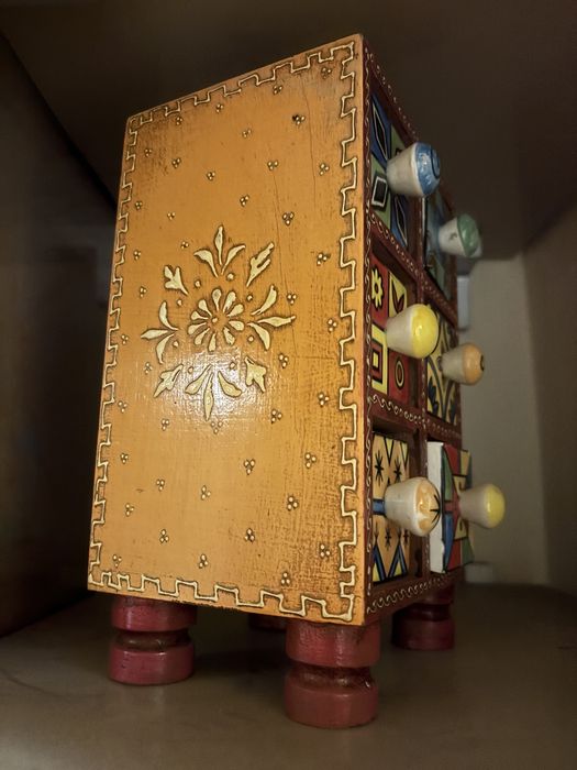 Suport pentru mirodenii din lemn si ceramica