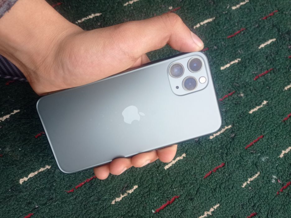 iPhone 11Pro ideal holatda