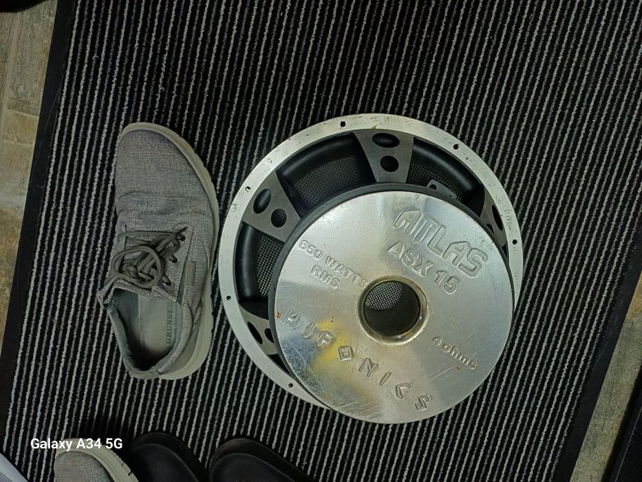 Difuzor subwoofer Hifonics atlas Asx15  preț fix,are 18 kg