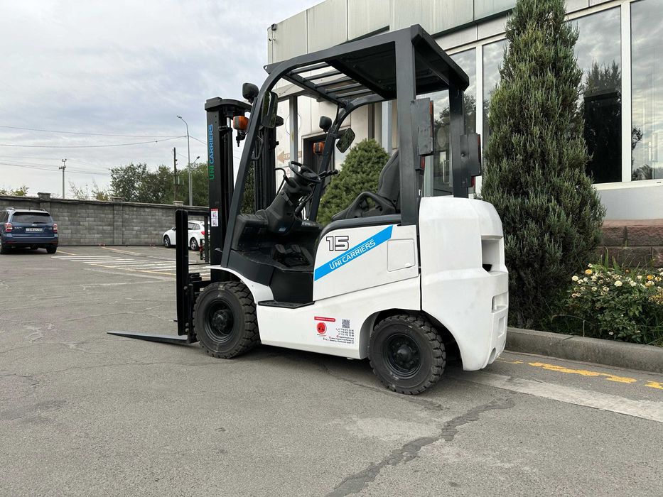 Nissan UniCarriers FD15 - автомат, side shift,