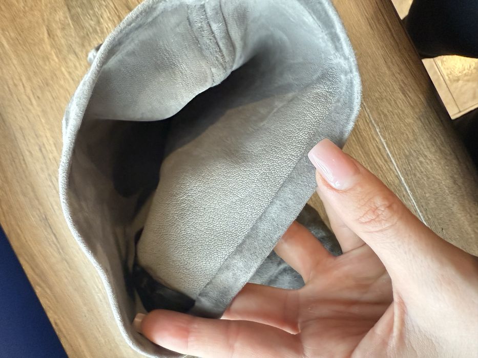 Чизми от естествен велур!