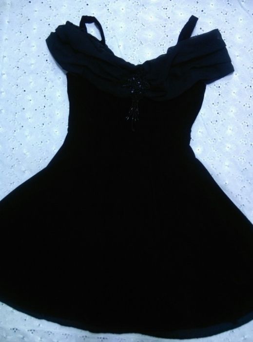 Продаю велюровое платье сарафан