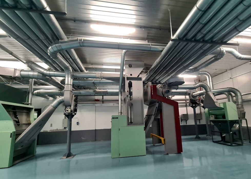 Изготовление и монтаж воздуховодов, трубопроводов и подвесных потолков