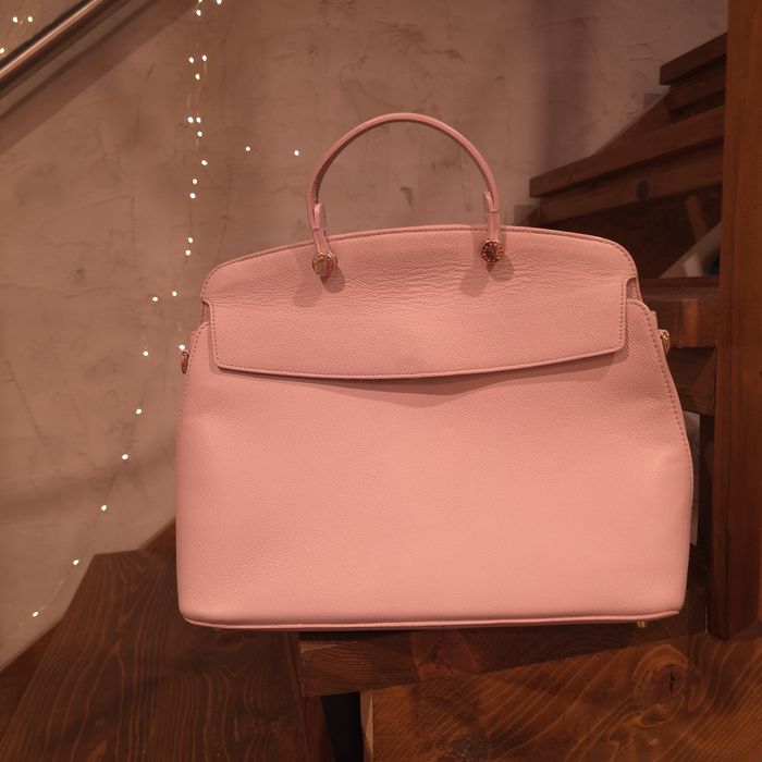 Furla дамска оригинал.