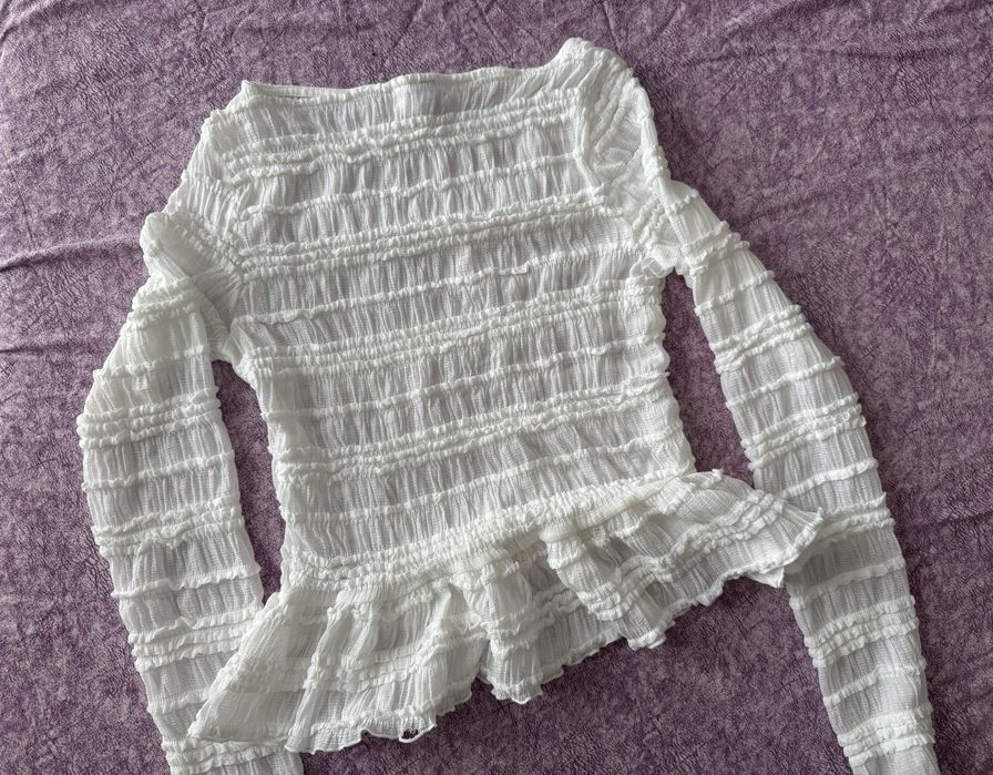 Чисто нова блуза с къдрички H&M