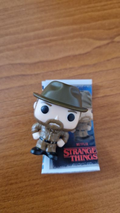 Stranger things kinder joy