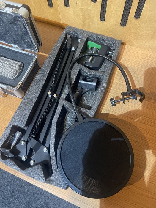 Microfon t.bone sc 450 plus suport si filtru