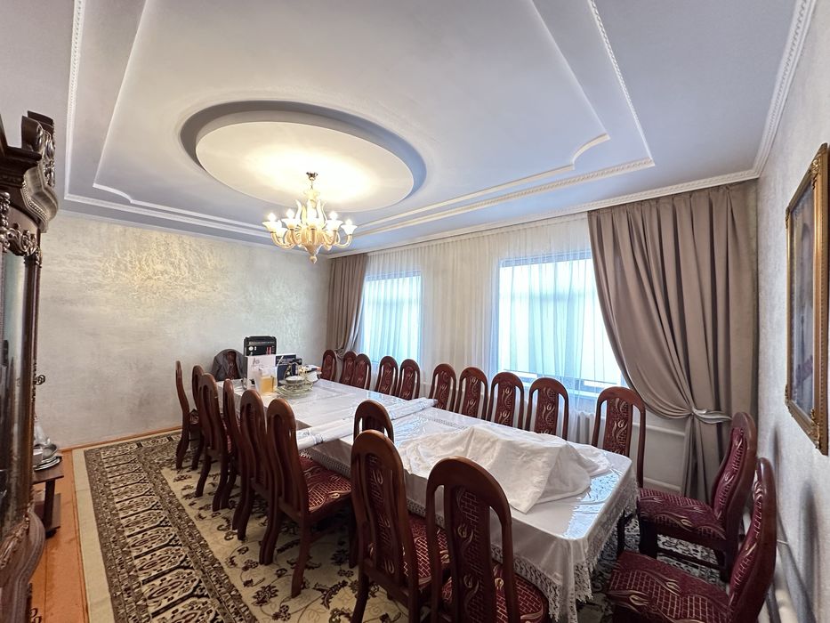 Үлкен үй сатылады.