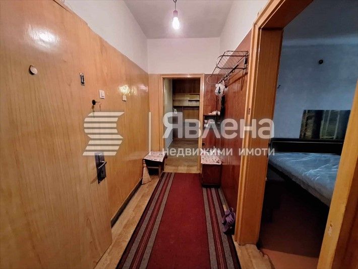 Продава се Тристаен апартамент в Ямбол, Център - 91 кв.м за 1044 €/кв.м - Снимка #4