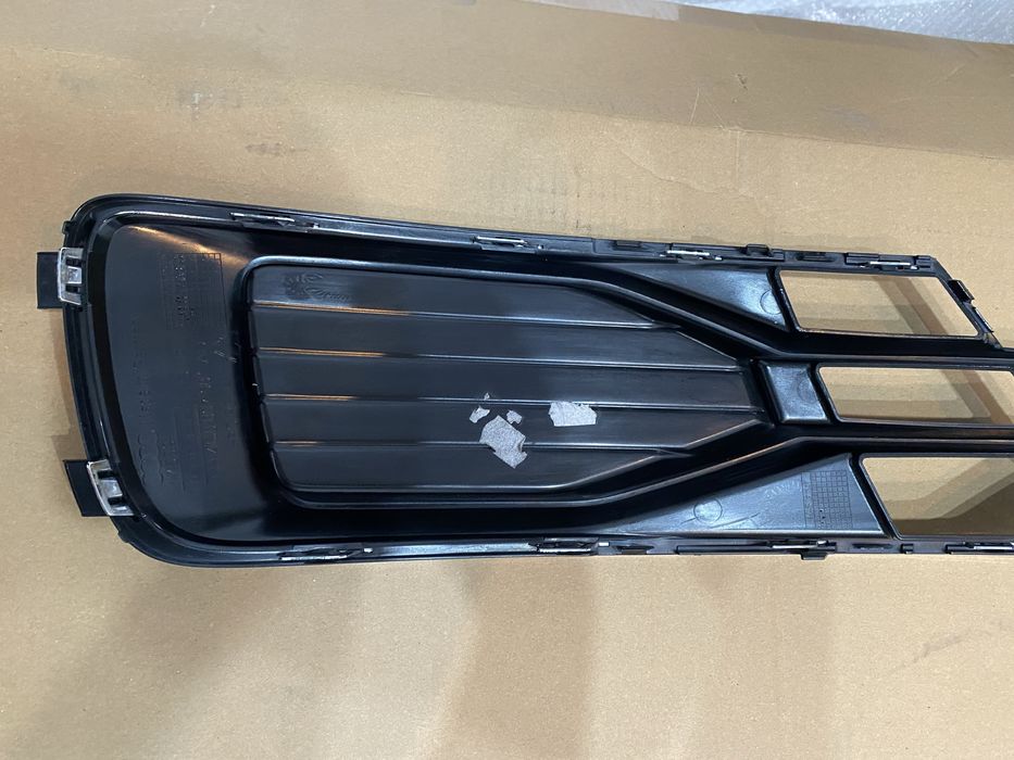 Grila proiector stanga originala audi a6 c7 4G facelift 2015-2017