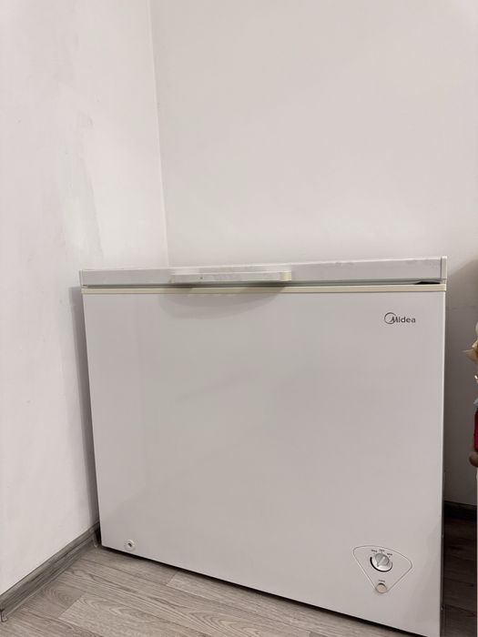 Морозильник Midea