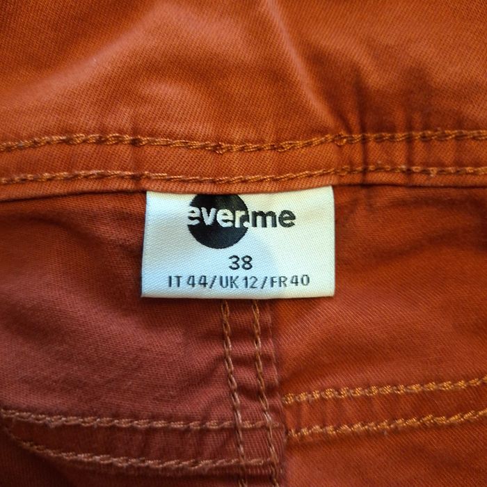 Pantaloni damă capri