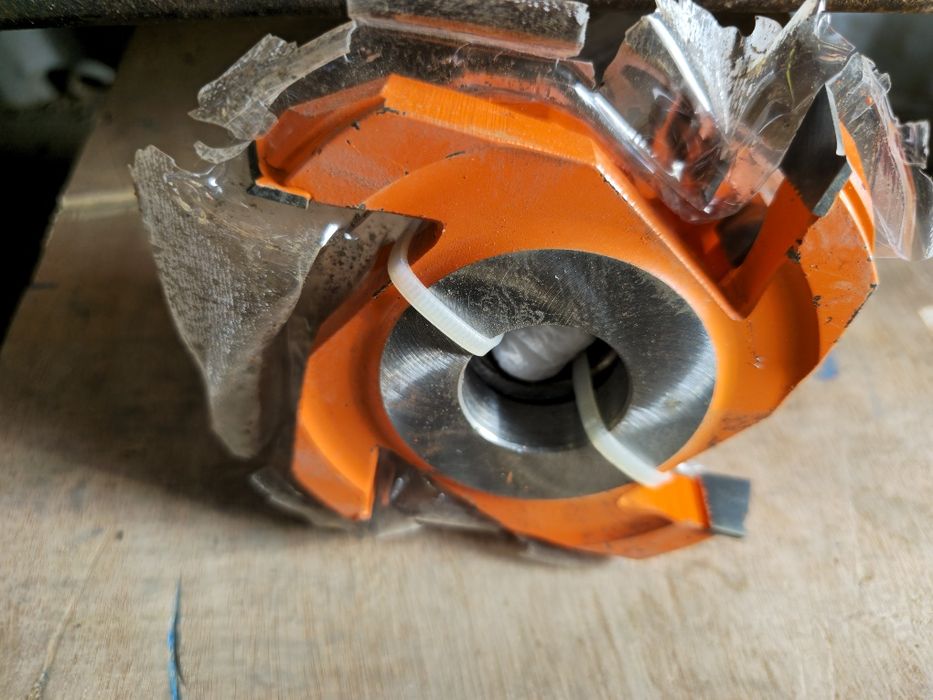 фреза для импоста пластика