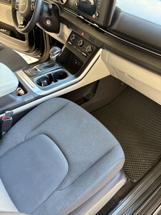 Kia Carnival 2023 в отличном состоянии!