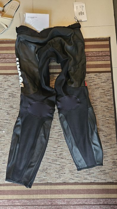 Нов панталон Ducati Dainese 50