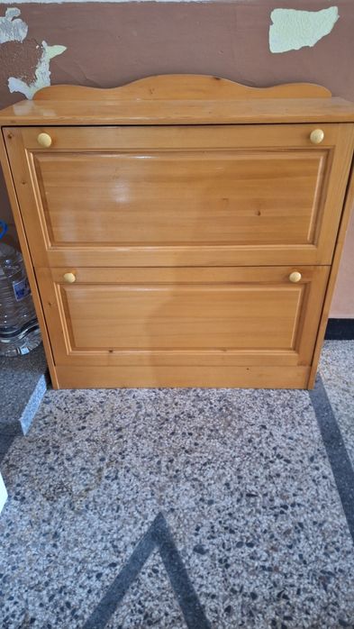 Продавам Шкаф за обувки