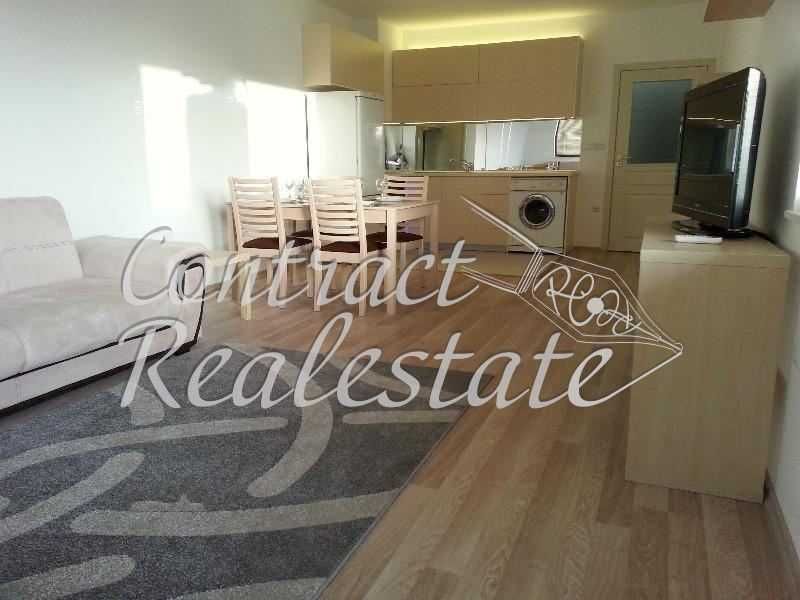 Дава се под наем Двустаен апартамент в Варна, Гръцка махала - 80 кв.м за 459 € - Снимка #3