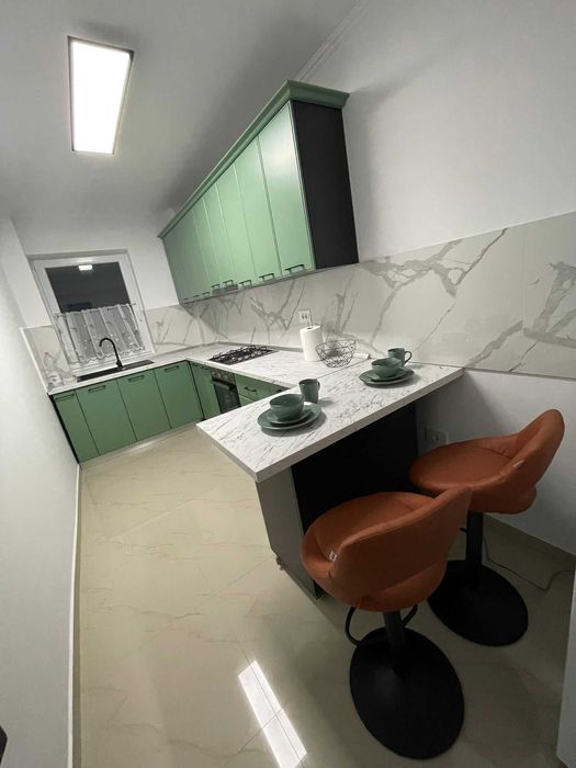 Inchiriez ap. 2 camere ,str. Onestilor