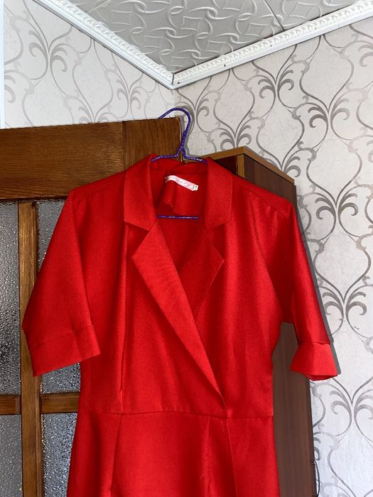 красное вечернее платье