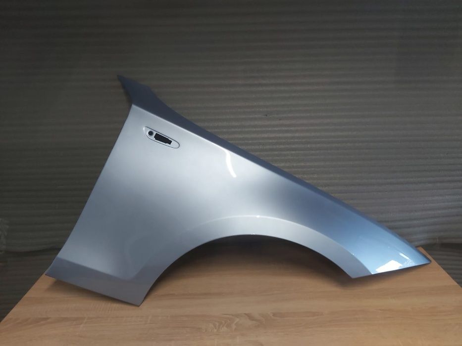 Aripa Fata Dreapta BMW E81/E87 An 2004-2011 (A18 (Albastru))