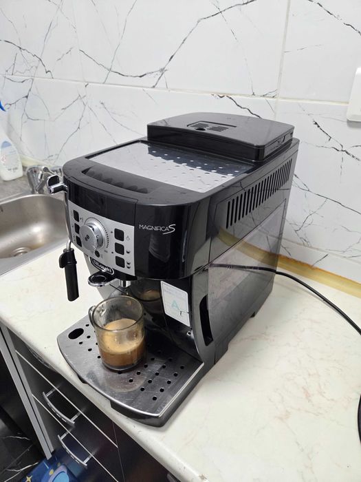 Espressor Automat DeLonghi Magnifica S ECAM 22.110 Aparat Cafea Boabe