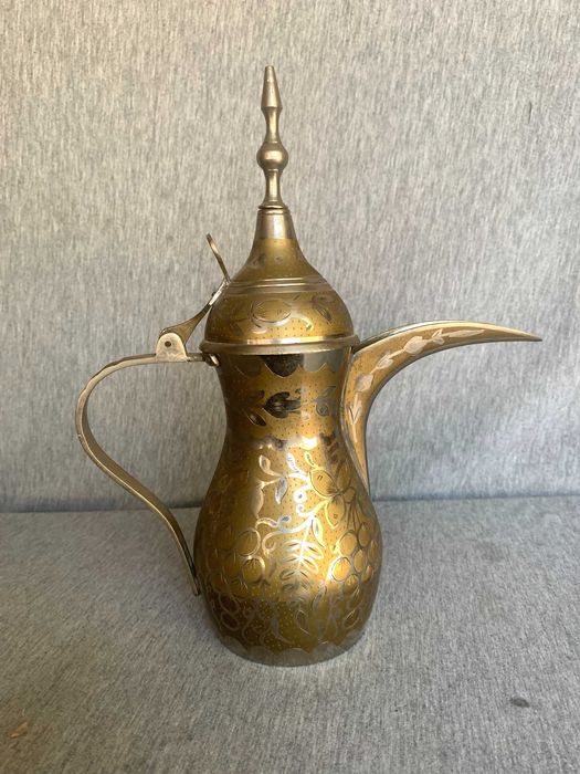 Ръчно гравиран чайник кана