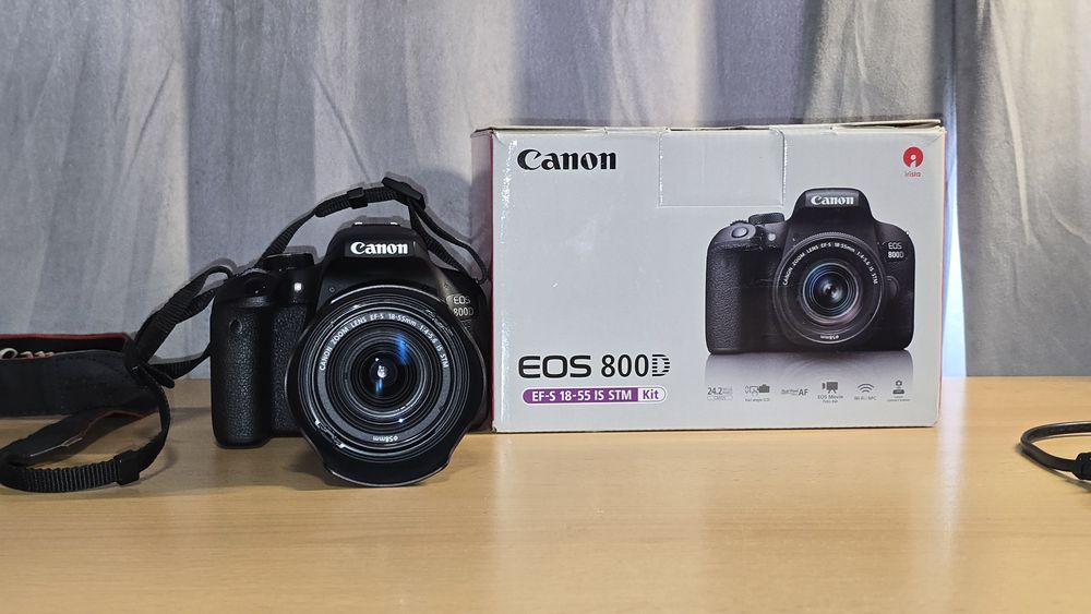 Фотоапарат Canon eos800d пълна комплектация.