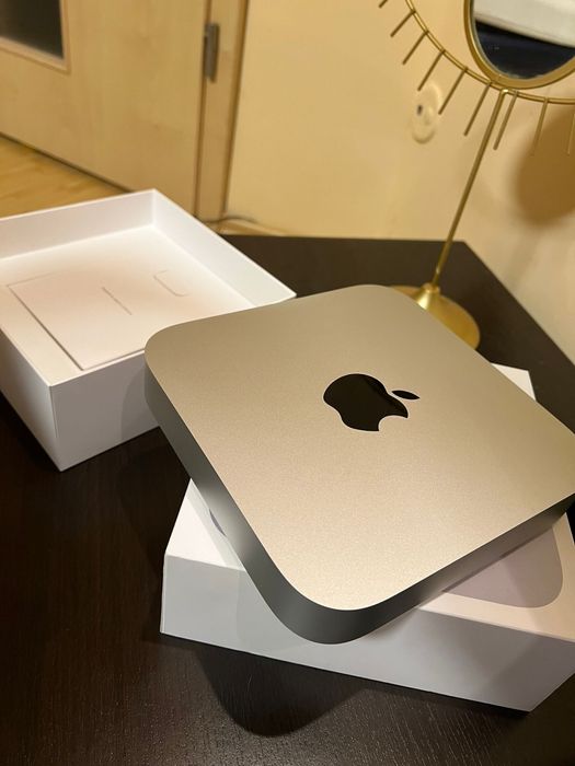 Apple Mac mini computer m2